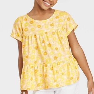 Cat & Jack Girls' Short Sleeve Tiered Woven Shirt - M